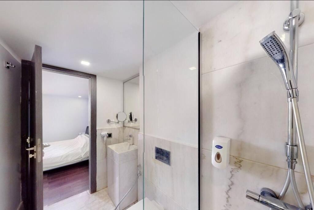 Duplex Moderne 233m2 Dans De Luxe Appartement